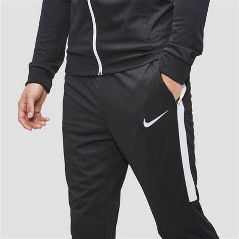 aktiesport nike dry trainingspak|Nike Factory Stores.